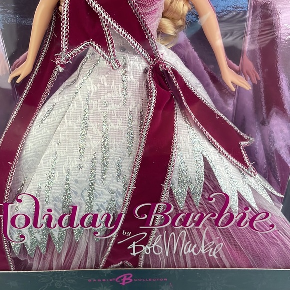 2005 holiday Barbie by Bob Mackie. NIB - Picture 8 of 8